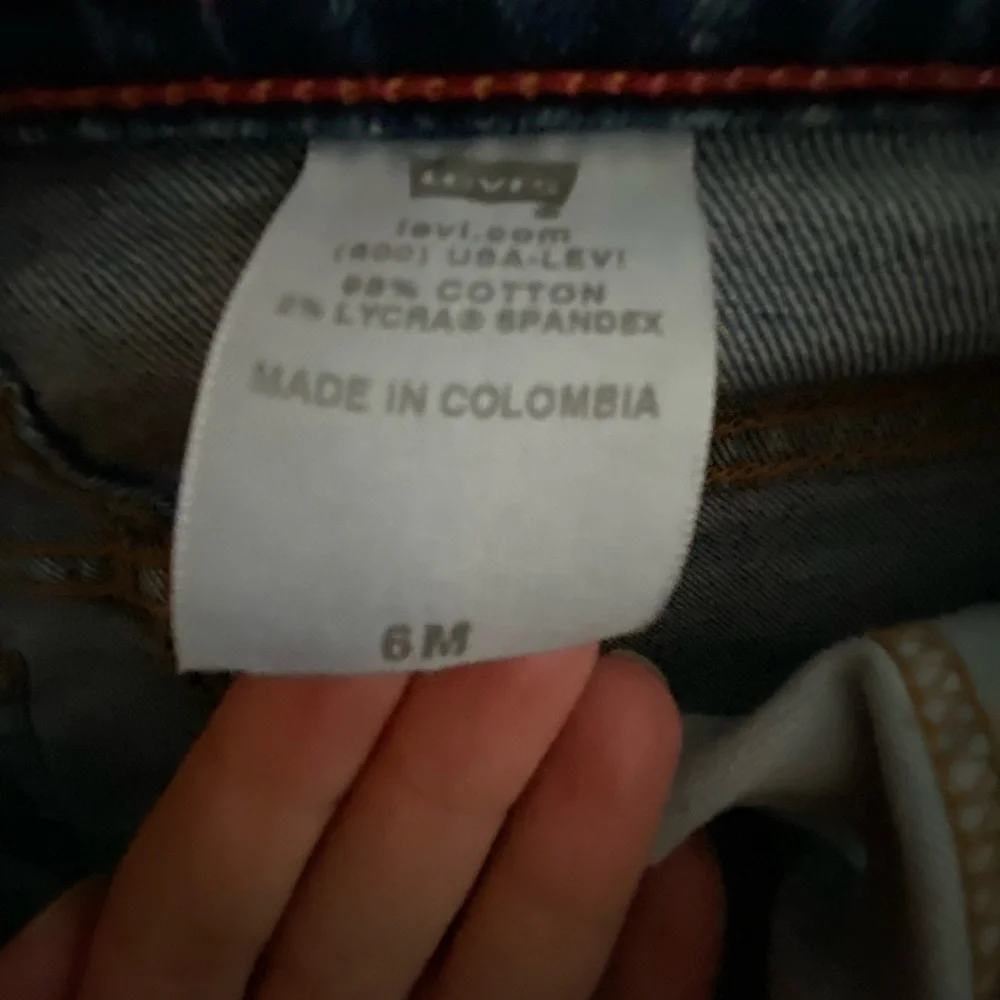 Size 6M Levi’s Classic Relaxed Boot Cut Stretch jeans. - Picture 4 of 4